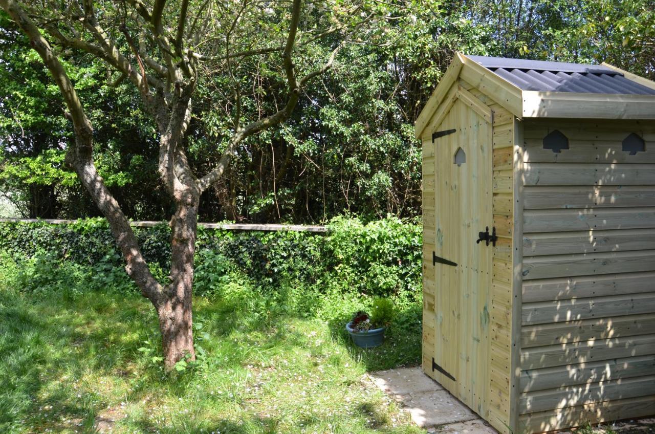 Stamford Meadows Glamping With Private Hot Tubs Hotel ภายนอก รูปภาพ