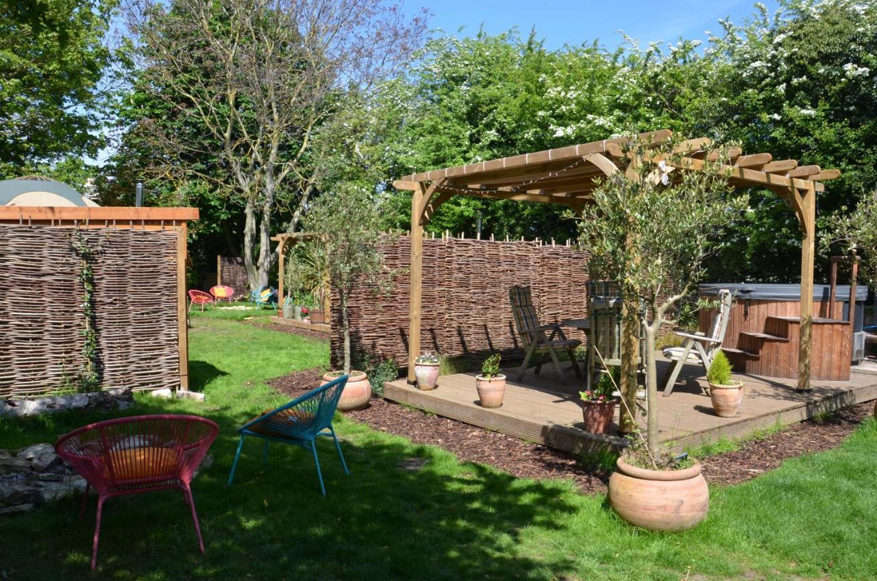 Stamford Meadows Glamping With Private Hot Tubs Hotel ภายนอก รูปภาพ