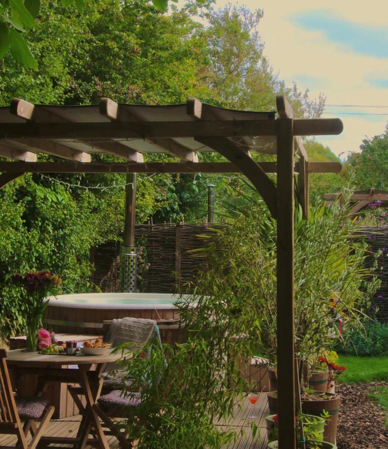 Stamford Meadows Glamping With Private Hot Tubs Hotel ภายนอก รูปภาพ