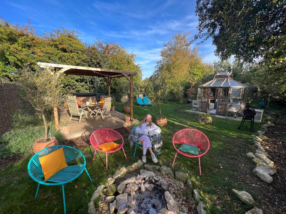 Stamford Meadows Glamping With Private Hot Tubs Hotel ภายนอก รูปภาพ